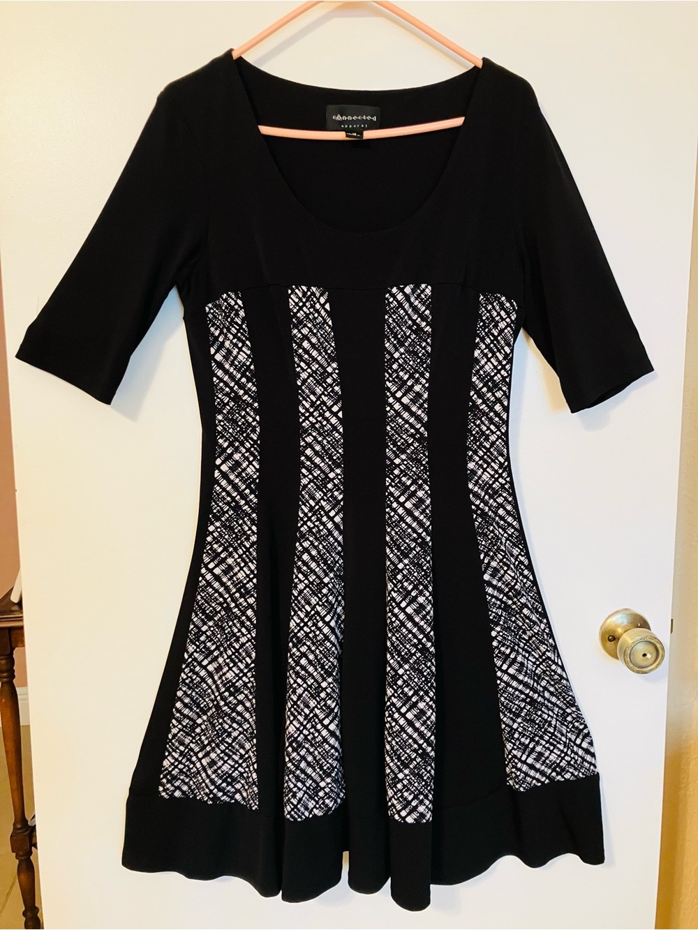 Connected Apparel Womens Size 12 Black White Geometric A-Line Scoop Neck Dress